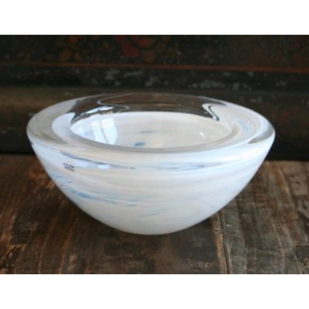 Beautiful Kosta Boda Anna Ehrner White Swirl Bowl W/Box.